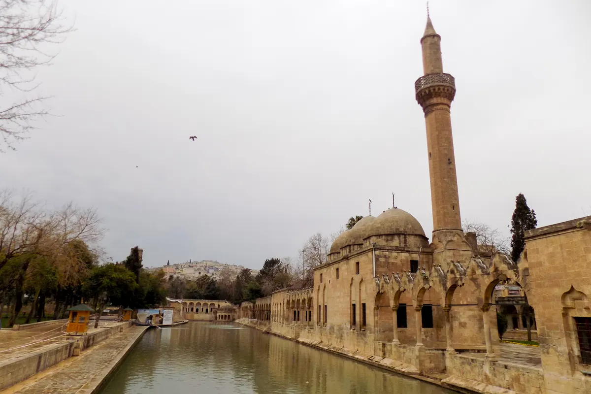 Şanlıurfa Balıklıgöl ve Rızvaniye Camii