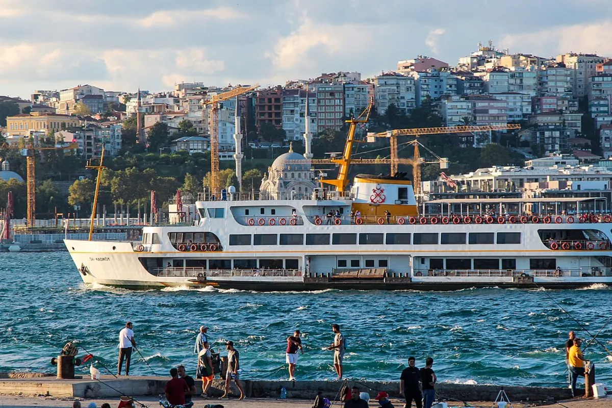 İstanbul Boğazı ve şehir manzarası
