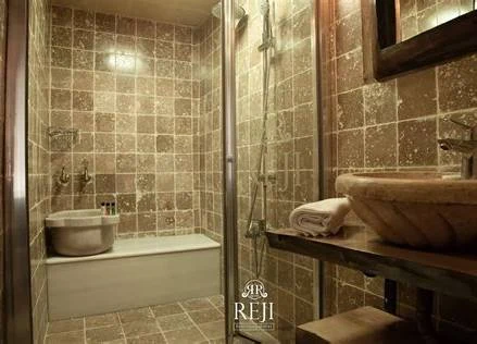Reji Boutique Hotel