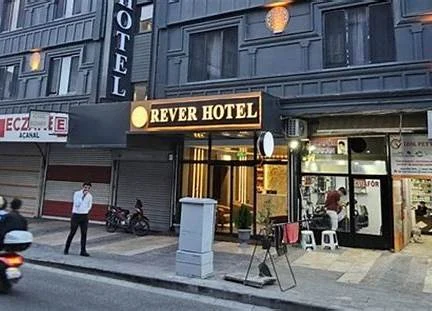 Rever Hotel