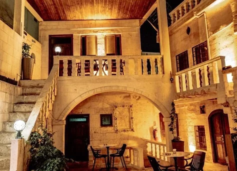 Sermest House